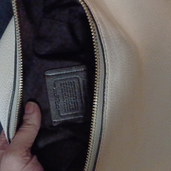 Coach purse - Picture 2 of 3